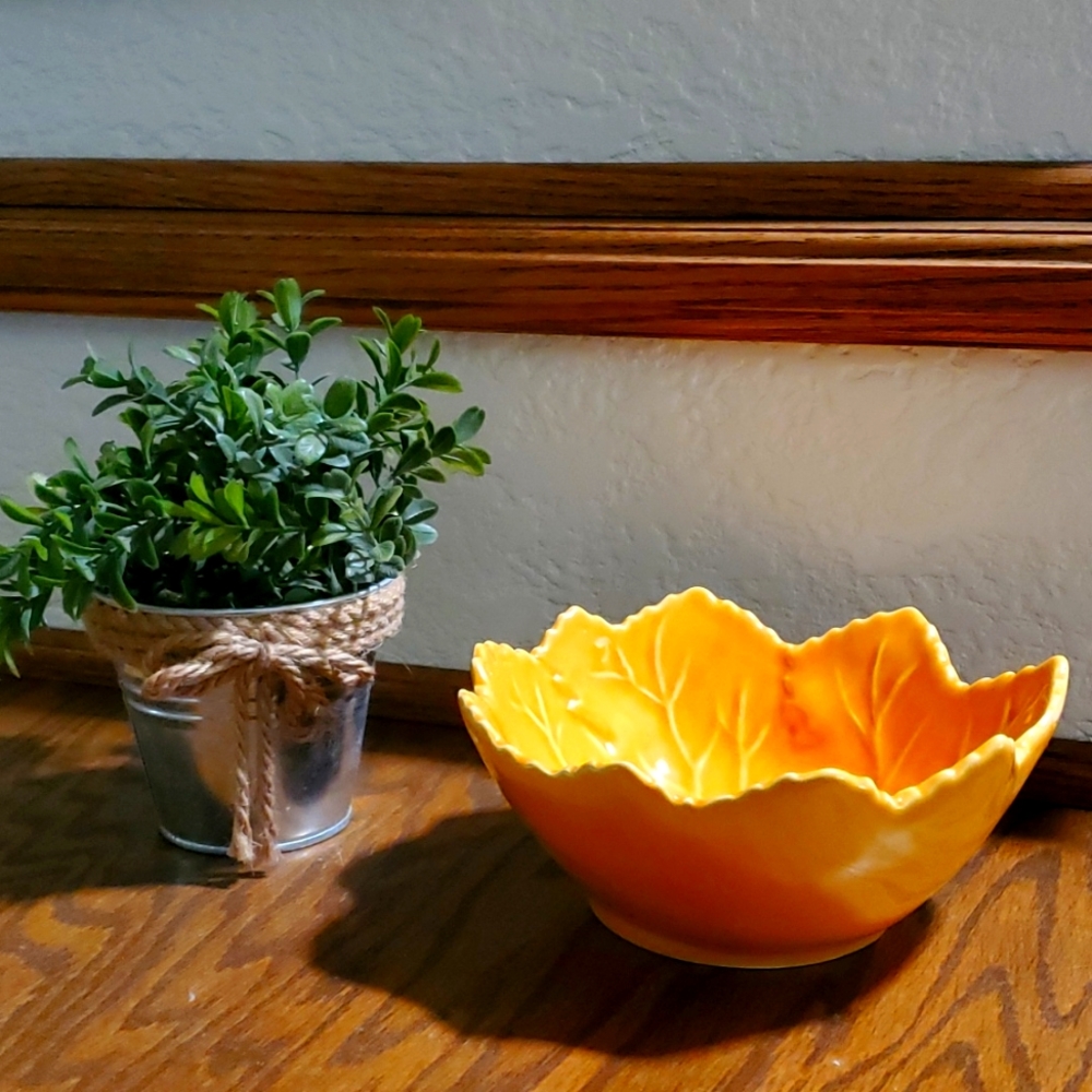 Olfaire Made in Portugal Maple Leaf Bowl
